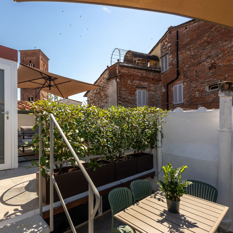 Lucca Old Town Apartment - Lucca, Toscana: Balkon / Terrasse / Patio, Frühling, Herbst, Sommer