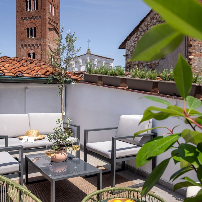 Lucca Old Town Apartment - Lucca, Toscana: Balkon / Terrasse / Patio, Frühling, Herbst, Sommer