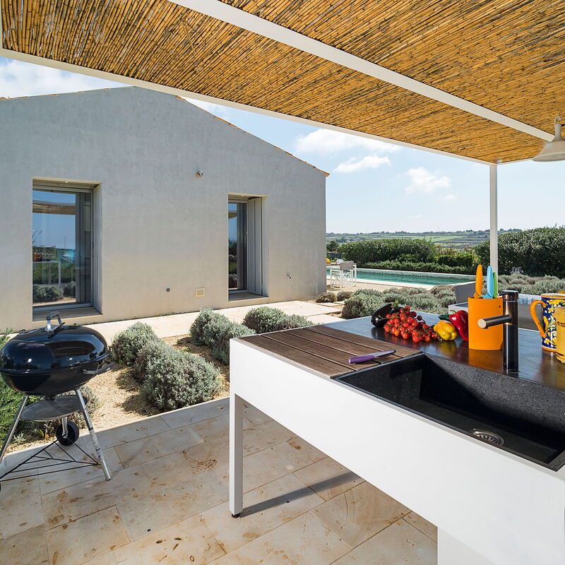 Villa Carmelita - Ragusa, Sicilia: Autumn, Balcony / Terrace / Patio, Building Exterior, Outdoor, Spring, Summer