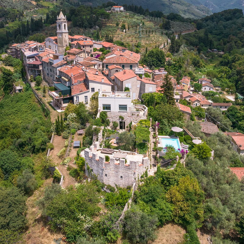 Villa Maestosa - Camaiore, Toscana: Autumn, Balcony / Terrace / Patio, Building Exterior, Garden, Outdoor, Pool, Scenic View, Spring, Summer