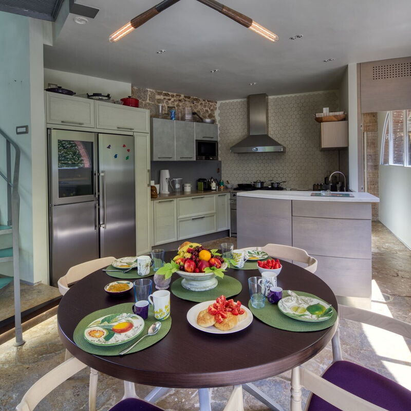 Villa Maestosa - Camaiore, Toscana: Autumn, Kitchen, Spring, Summer