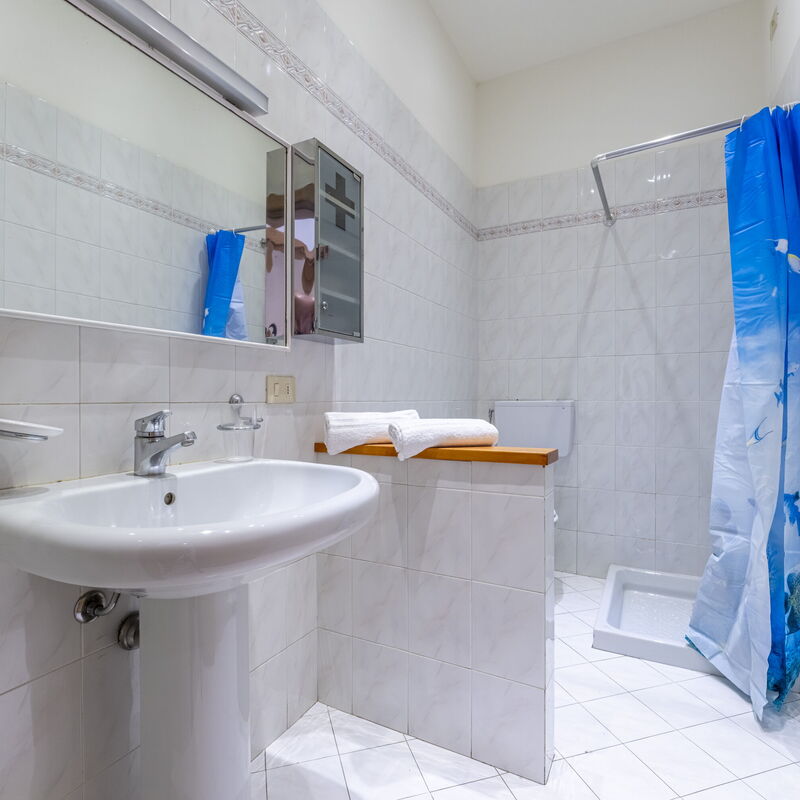 Casa Verdi,near The Beach - Viareggio, Toscana: Autumn, Bathroom, Spring, Summer