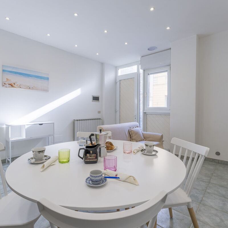 Casa Verdi,near The Beach - Viareggio, Toscana: Autumn, Dining Room, Spring, Summer