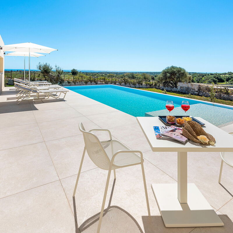 Villa Argento - Rosolini, Sicilia: Autumn, Balcony / Terrace / Patio, Building Exterior, Garden, Outdoor, Pool, Spring, Summer