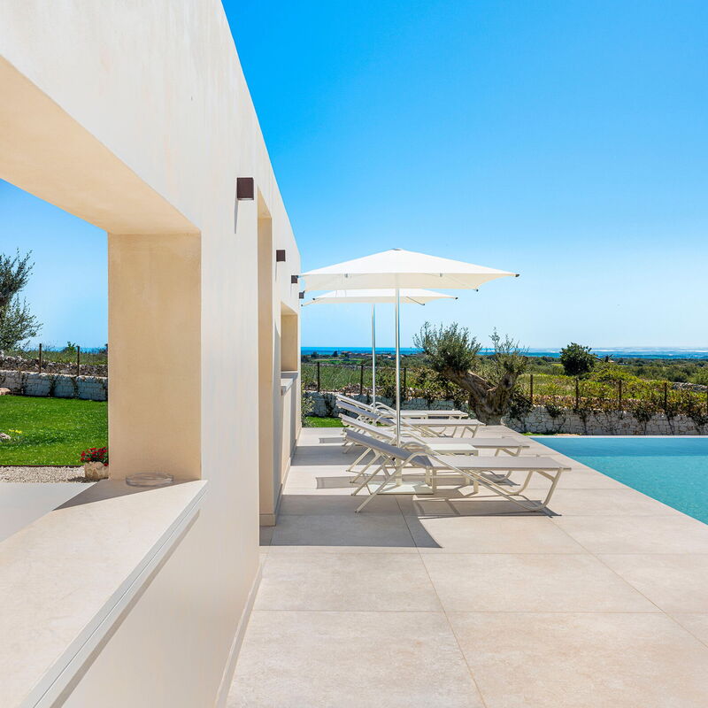 Villa Argento - Rosolini, Sicilia: Autumn, Balcony / Terrace / Patio, Building Exterior, Garden, Outdoor, Pool, Spring, Summer
