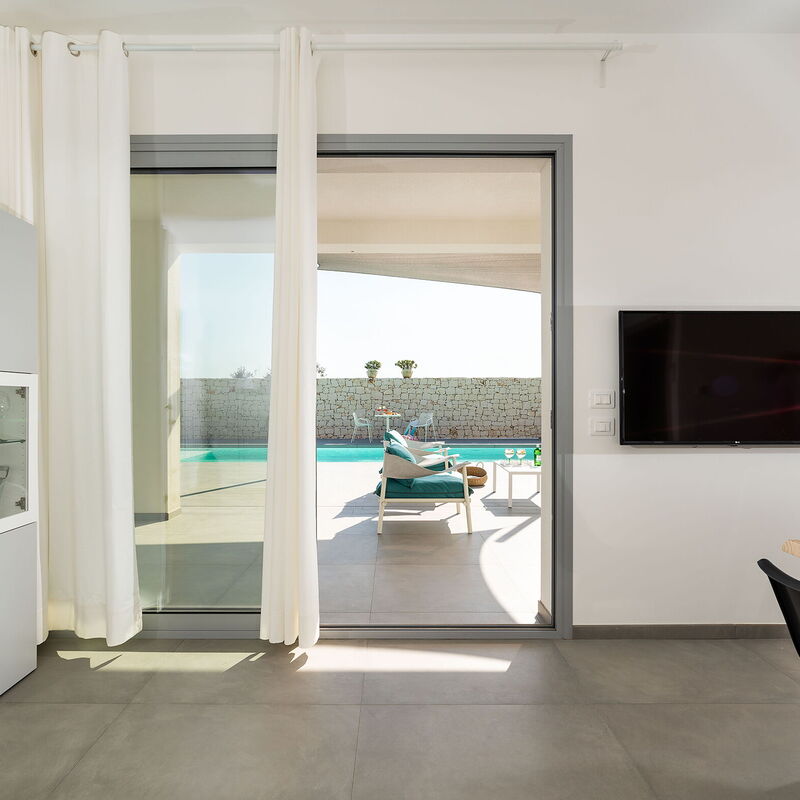 Villa Le Palme - Noto, Sicilia: Autumn, Balcony / Terrace / Patio, Dining Room, Pool, Spring, Summer