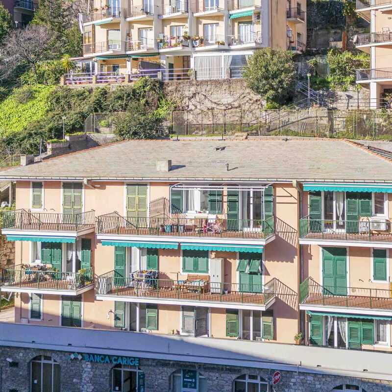 Spacious Apartment In Sori With Large Terrace - Sori, Liguria: Autumn, Main Entrance, Spring, Summer