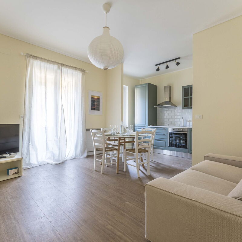 Spacious Apartment In Sori With Large Terrace - Sori, Liguria: Autumn, Dining Room, Living Room, Spring, Summer