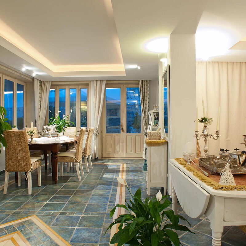 Villa Amena - Siracusa, Sicilia: Autumn, Dining Room, Living Room, Spring, Summer